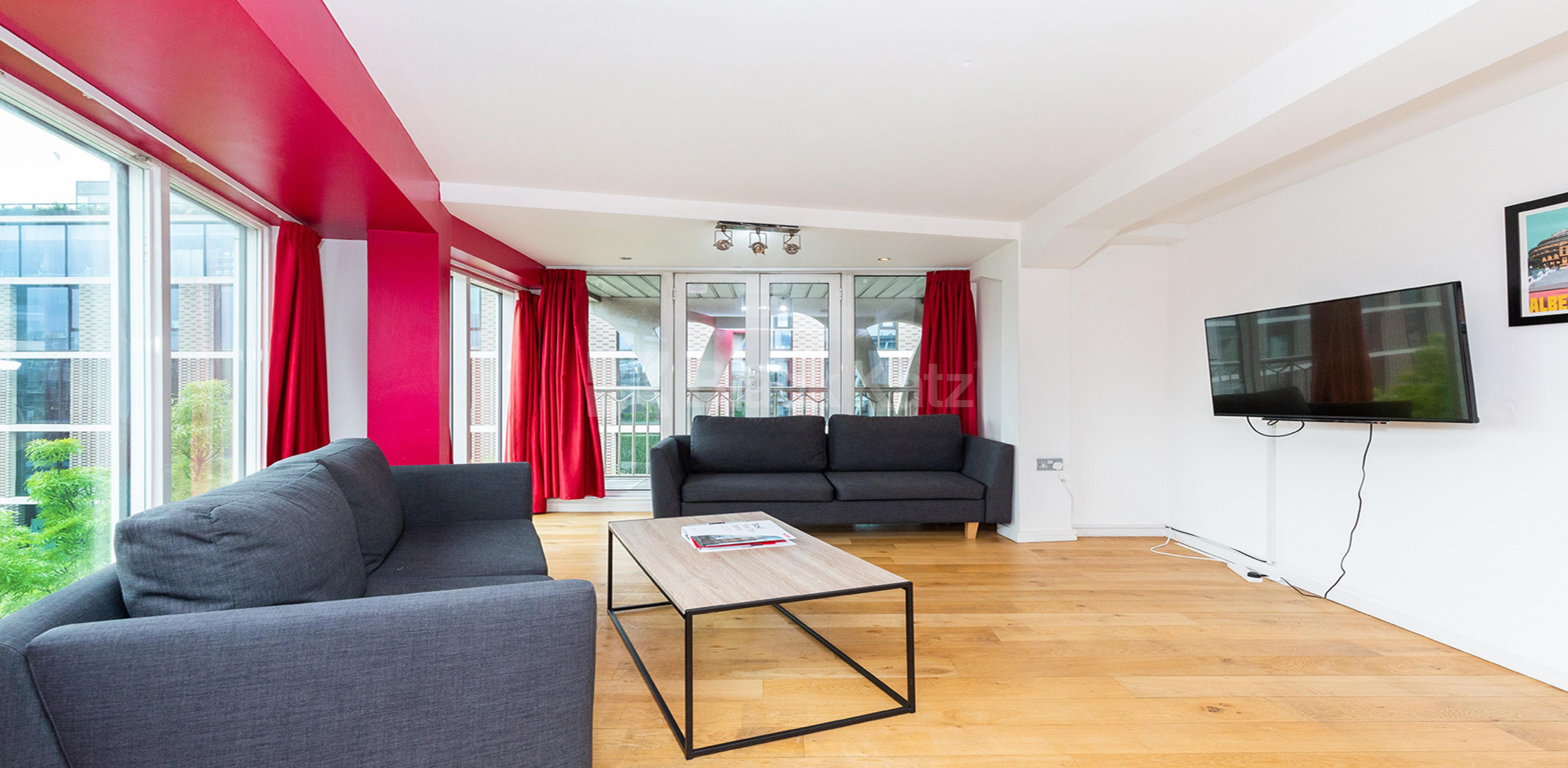 			AMAZING ZONE 1 LOCATION!, 3 Bedroom, 2 bath, 1 reception Flat			 Farringdon Road, FARRINGDON / HOLBORN EC1R